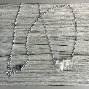 Simple Crystal Quartz Adjustable Necklace Pendant Silver Tone